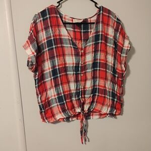 Universal Thread Women's Large Red and Blue Plaid Button-Down Shirt with Tie